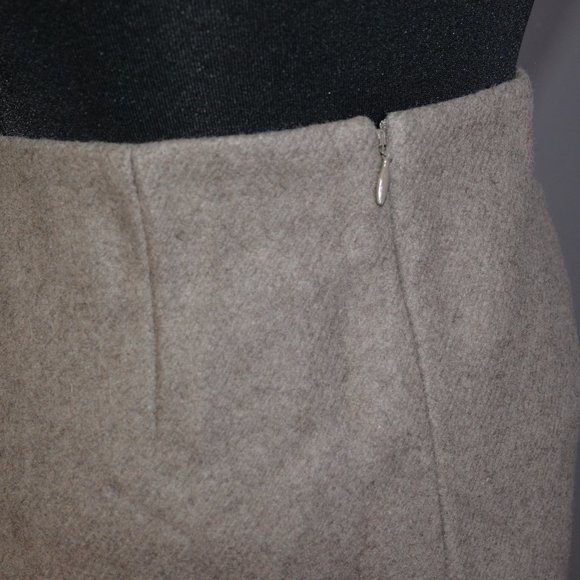 COS Taupe Wool Mini Skirt with Pleated Pockets Sz 6 - Picture 7 of 8